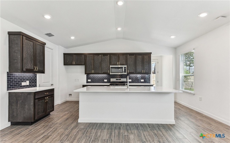 204 Wild Honeysuckle Way, San Marcos, TX 78666, 2 Habitaciones Habitaciones , ,2 BañosBaños,Residential,En Venta,204 Wild Honeysuckle Way,0,592252