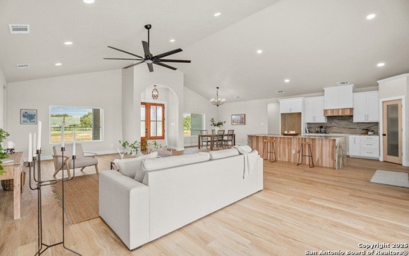 16211 county road 350, San Antonio, TX 78223, 3 Habitaciones Habitaciones , ,2 BañosBaños,Residential,En Venta,16211 county road 350,0,1906490