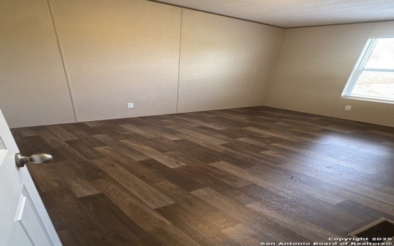 19124 LAGLORIA ROAD, Elmendorf, TX 78112, 4 Habitaciones Habitaciones , ,2 BañosBaños,Residential,En Venta,19124 LAGLORIA ROAD,0,1906594
