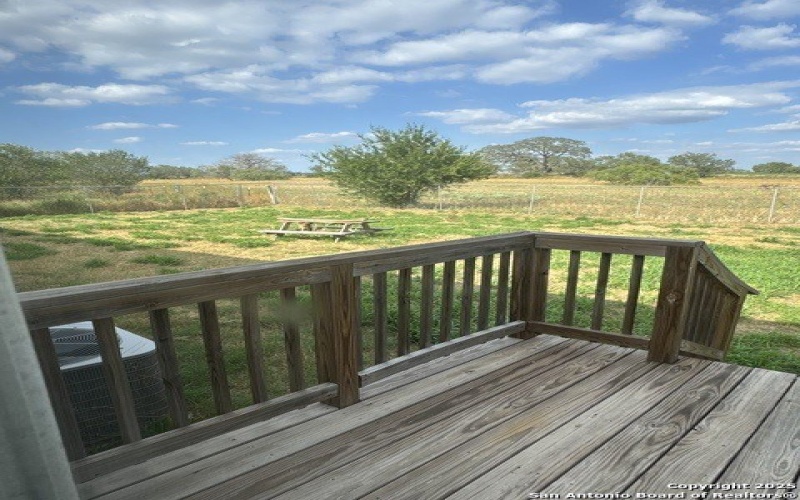 19124 LAGLORIA ROAD, Elmendorf, TX 78112, 4 Habitaciones Habitaciones , ,2 BañosBaños,Residential,En Venta,19124 LAGLORIA ROAD,0,1906594
