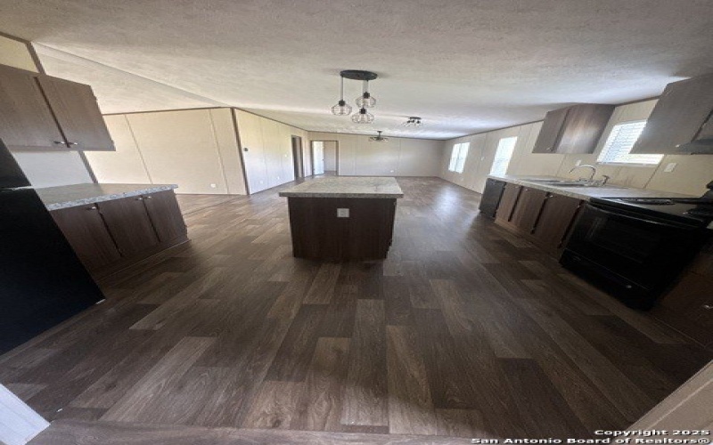 19124 LAGLORIA ROAD, Elmendorf, TX 78112, 4 Habitaciones Habitaciones , ,2 BañosBaños,Residential,En Venta,19124 LAGLORIA ROAD,0,1906594