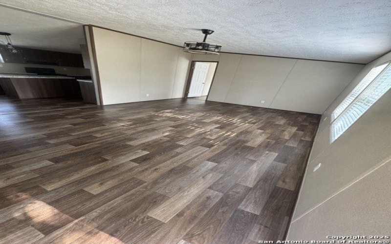 19124 LAGLORIA ROAD, Elmendorf, TX 78112, 4 Habitaciones Habitaciones , ,2 BañosBaños,Residential,En Venta,19124 LAGLORIA ROAD,0,1906594