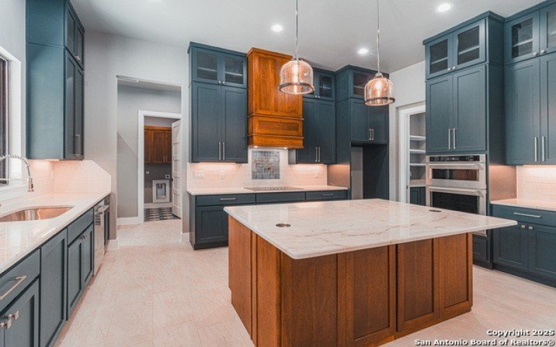 200 Crescent Ridge, Adkins, TX 78101, 4 Bedrooms Bedrooms, ,3 BathroomsBathrooms,Residential,For Sale,200 Crescent Ridge,0,1906602