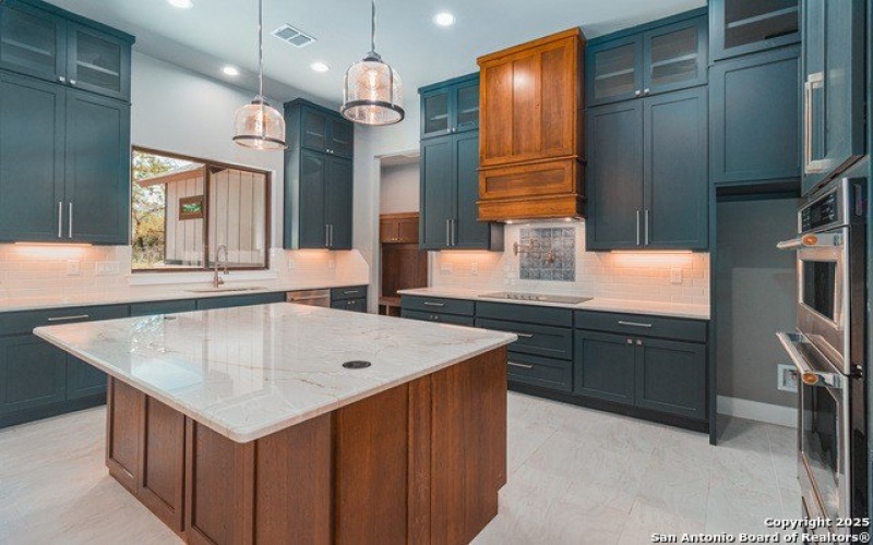 200 Crescent Ridge, Adkins, TX 78101, 4 Bedrooms Bedrooms, ,3 BathroomsBathrooms,Residential,For Sale,200 Crescent Ridge,0,1906602