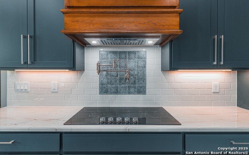 200 Crescent Ridge, Adkins, TX 78101, 4 Bedrooms Bedrooms, ,3 BathroomsBathrooms,Residential,For Sale,200 Crescent Ridge,0,1906602