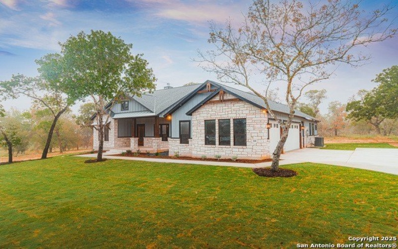 200 Crescent Ridge, Adkins, TX 78101, 4 Bedrooms Bedrooms, ,3 BathroomsBathrooms,Residential,For Sale,200 Crescent Ridge,0,1906602