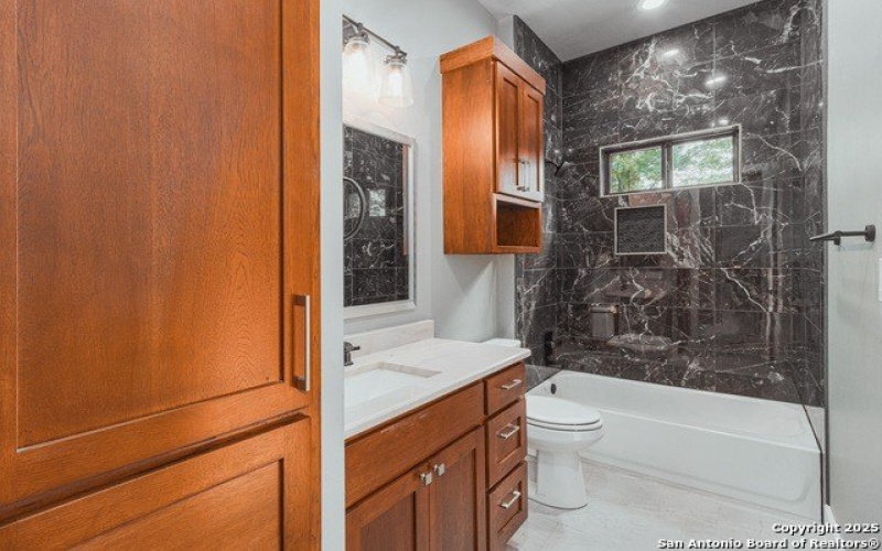 200 Crescent Ridge, Adkins, TX 78101, 4 Bedrooms Bedrooms, ,3 BathroomsBathrooms,Residential,For Sale,200 Crescent Ridge,0,1906602