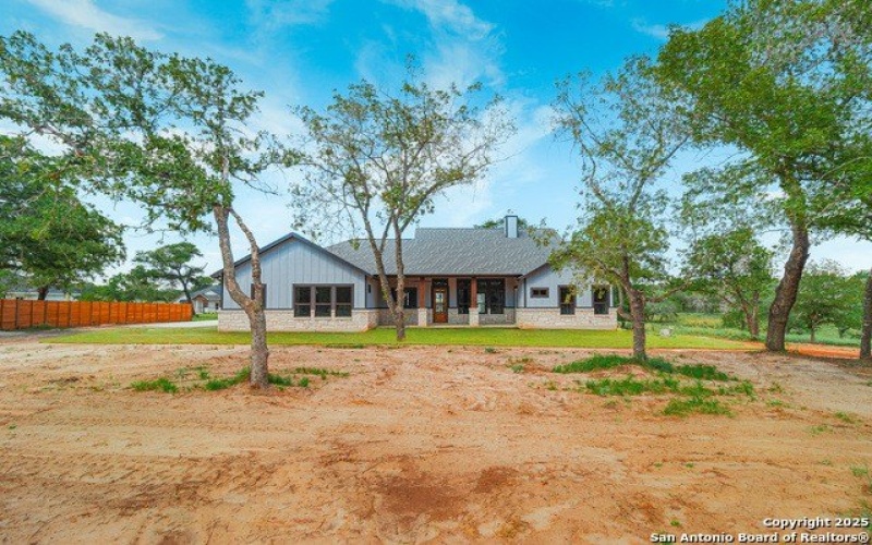 200 Crescent Ridge, Adkins, TX 78101, 4 Bedrooms Bedrooms, ,3 BathroomsBathrooms,Residential,For Sale,200 Crescent Ridge,0,1906602