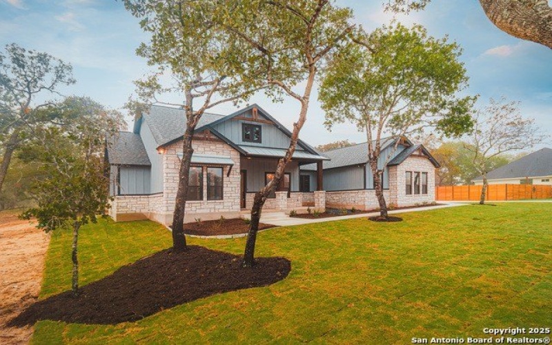 200 Crescent Ridge, Adkins, TX 78101, 4 Bedrooms Bedrooms, ,3 BathroomsBathrooms,Residential,For Sale,200 Crescent Ridge,0,1906602