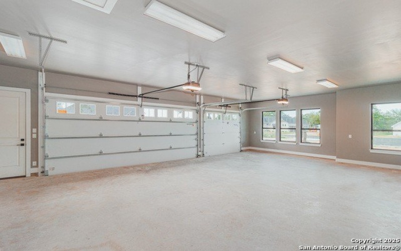 200 Crescent Ridge, Adkins, TX 78101, 4 Bedrooms Bedrooms, ,3 BathroomsBathrooms,Residential,For Sale,200 Crescent Ridge,0,1906602