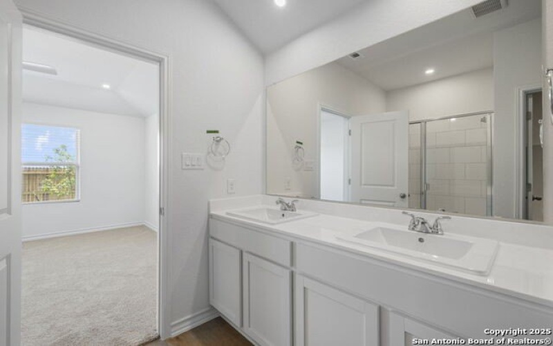 4978 Don Julio, San Antonio, TX 78222, 4 Habitaciones Habitaciones , ,2 BañosBaños,Residential,En Venta,4978 Don Julio,0,1906692