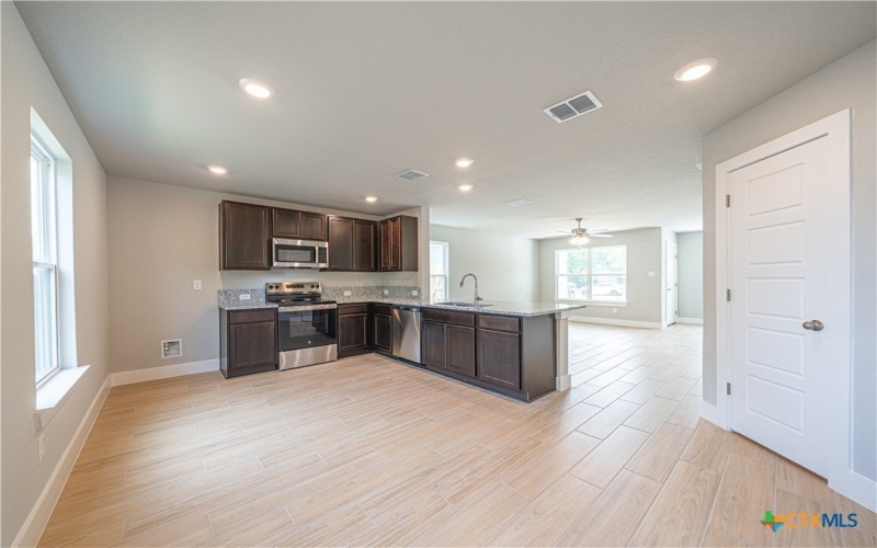 324 Mar Hill Street, Seguin, TX 78155, 4 Bedrooms Bedrooms, ,3 BathroomsBathrooms,Residential,For Sale,324 Mar Hill Street,0,592338