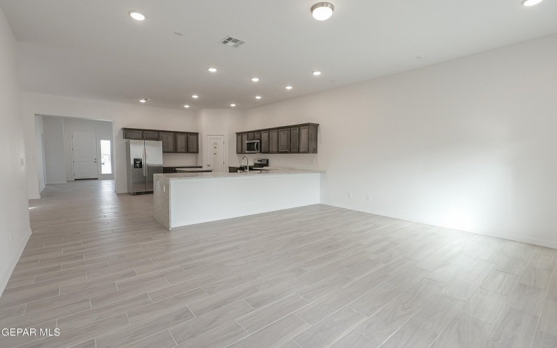 14313 Steve Joyce Parkway, Horizon City, TX 79928, 5 Habitaciones Habitaciones , ,3 BañosBaños,Residential,En Venta,14313 Steve Joyce Parkway,919323