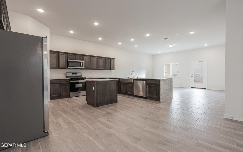 14313 Steve Joyce Parkway, Horizon City, TX 79928, 5 Habitaciones Habitaciones , ,3 BañosBaños,Residential,En Venta,14313 Steve Joyce Parkway,919323