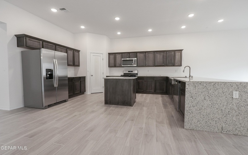 14313 Steve Joyce Parkway, Horizon City, TX 79928, 5 Habitaciones Habitaciones , ,3 BañosBaños,Residential,En Venta,14313 Steve Joyce Parkway,919323
