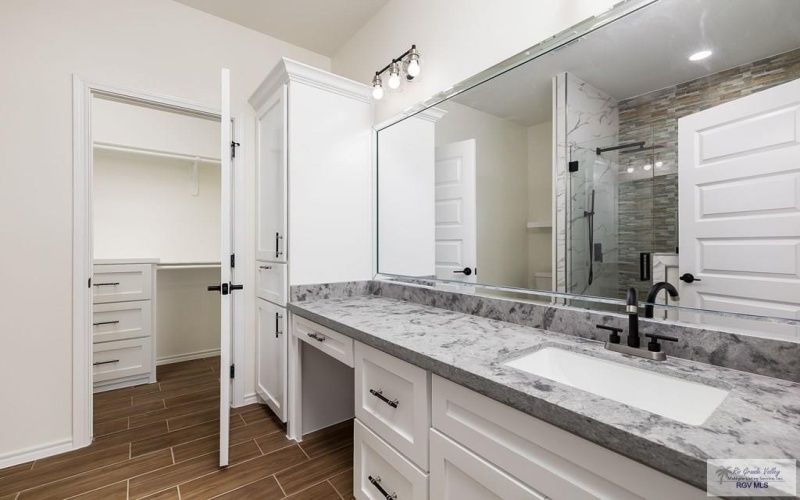 1704 ALYSSA DR, MERCEDES, TX 78570, 3 Habitaciones Habitaciones , ,2 BañosBaños,Residential,En Venta,1704 ALYSSA DR,0,29768403