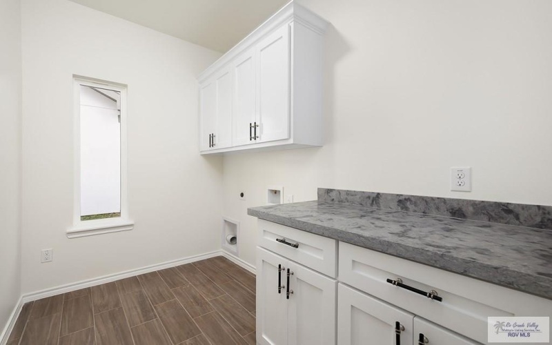 1704 ALYSSA DR, MERCEDES, TX 78570, 3 Habitaciones Habitaciones , ,2 BañosBaños,Residential,En Venta,1704 ALYSSA DR,0,29768403