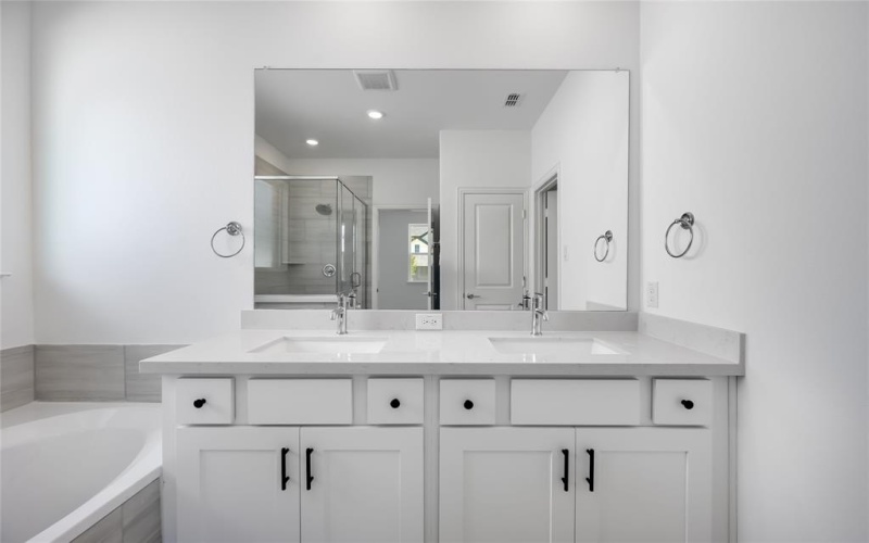 120 North Sky Drive, Celina, TX 75009, 3 Bedrooms Bedrooms, ,2 BathroomsBathrooms,Residential,For Sale,120 North Sky Drive,0,21029382