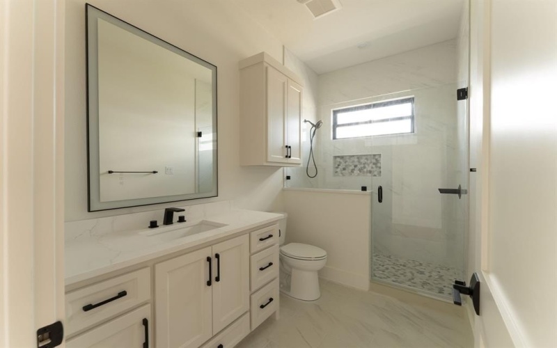 18015 Lake Ray Hubbard Drive, Forney, TX 75126, 4 Habitaciones Habitaciones , ,5 BañosBaños,Residential,En Venta,18015 Lake Ray Hubbard Drive,0,20998562