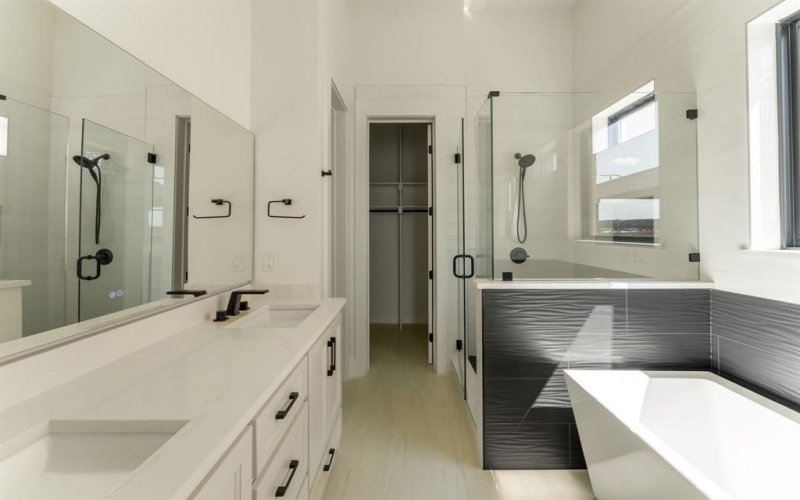 18015 Lake Ray Hubbard Drive, Forney, TX 75126, 4 Habitaciones Habitaciones , ,5 BañosBaños,Residential,En Venta,18015 Lake Ray Hubbard Drive,0,20998562