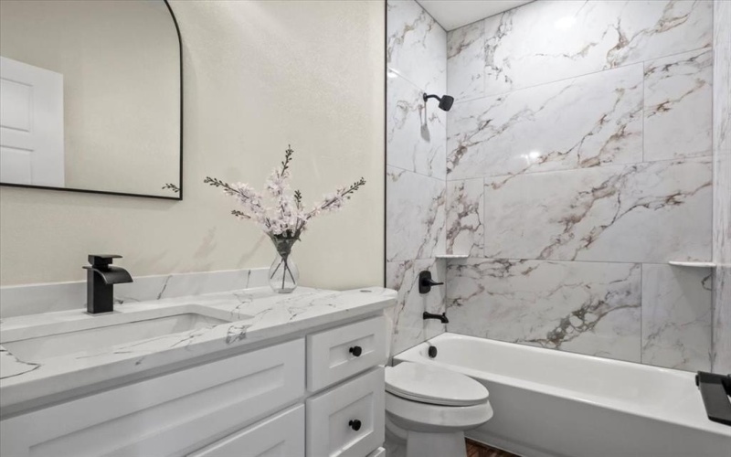 1408 S Edgewood Terrace, Fort Worth, TX 76105, 3 Habitaciones Habitaciones , ,2 BañosBaños,Residential,En Venta,1408 S Edgewood Terrace,0,21028016