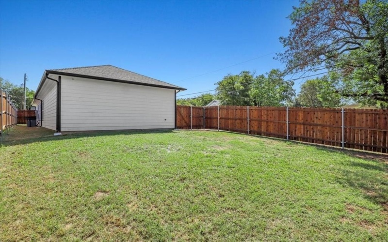 1408 S Edgewood Terrace, Fort Worth, TX 76105, 3 Habitaciones Habitaciones , ,2 BañosBaños,Residential,En Venta,1408 S Edgewood Terrace,0,21028016