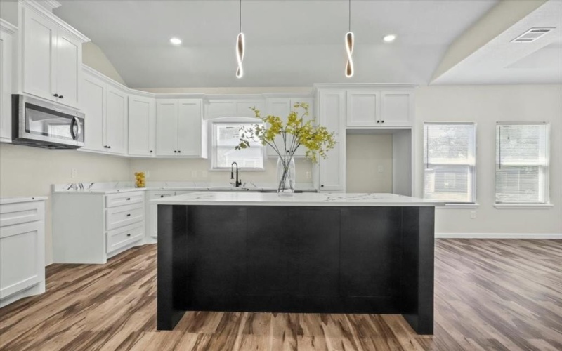 1408 S Edgewood Terrace, Fort Worth, TX 76105, 3 Habitaciones Habitaciones , ,2 BañosBaños,Residential,En Venta,1408 S Edgewood Terrace,0,21028016