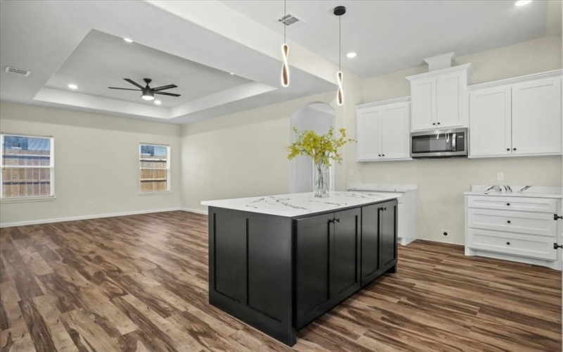 1408 S Edgewood Terrace, Fort Worth, TX 76105, 3 Habitaciones Habitaciones , ,2 BañosBaños,Residential,En Venta,1408 S Edgewood Terrace,0,21028016