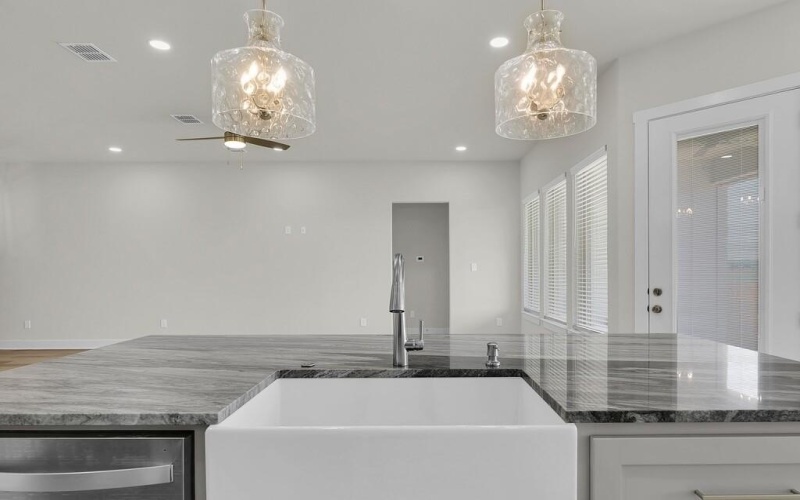 1813 Fabian Drive, Waco, TX 76712, 3 Bedrooms Bedrooms, ,2 BathroomsBathrooms,Residential,For Sale,1813 Fabian Drive,0,21052801