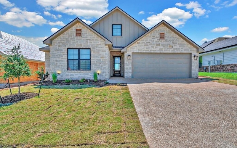 1813 Fabian Drive, Waco, TX 76712, 3 Bedrooms Bedrooms, ,2 BathroomsBathrooms,Residential,For Sale,1813 Fabian Drive,0,21052801
