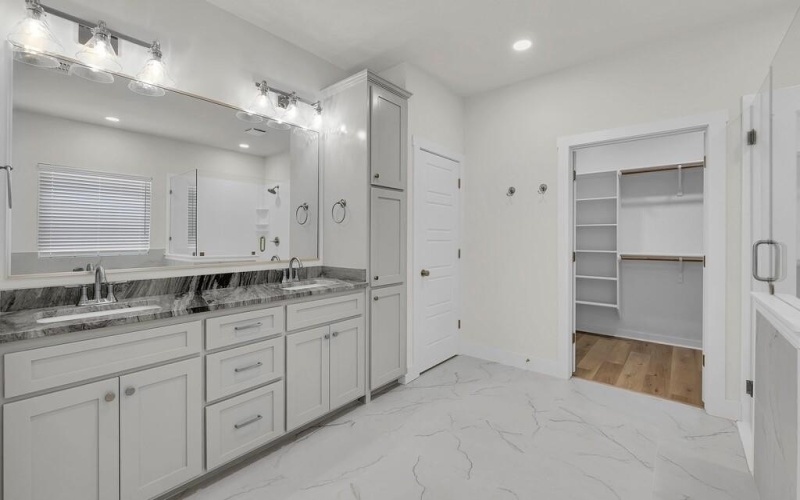 1813 Fabian Drive, Waco, TX 76712, 3 Bedrooms Bedrooms, ,2 BathroomsBathrooms,Residential,For Sale,1813 Fabian Drive,0,21052801