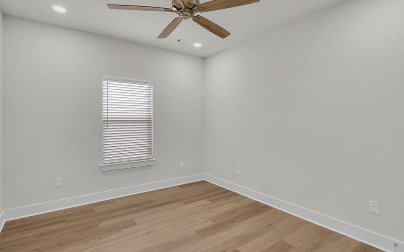 1813 Fabian Drive, Waco, TX 76712, 3 Bedrooms Bedrooms, ,2 BathroomsBathrooms,Residential,For Sale,1813 Fabian Drive,0,21052801