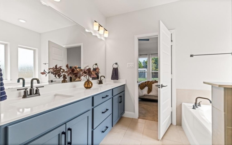 411 Heritage Hill Drive, Forney, TX 75126, 4 Bedrooms Bedrooms, ,3 BathroomsBathrooms,Residential,For Sale,411 Heritage Hill Drive,0,21048733