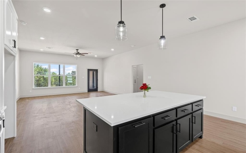 101 Valley View Court, Springtown, TX 76082, 3 Bedrooms Bedrooms, ,2 BathroomsBathrooms,Residential,For Sale,101 Valley View Court,0,21049694