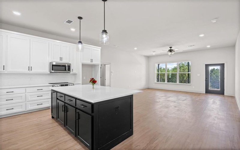 101 Valley View Court, Springtown, TX 76082, 3 Bedrooms Bedrooms, ,2 BathroomsBathrooms,Residential,For Sale,101 Valley View Court,0,21049694