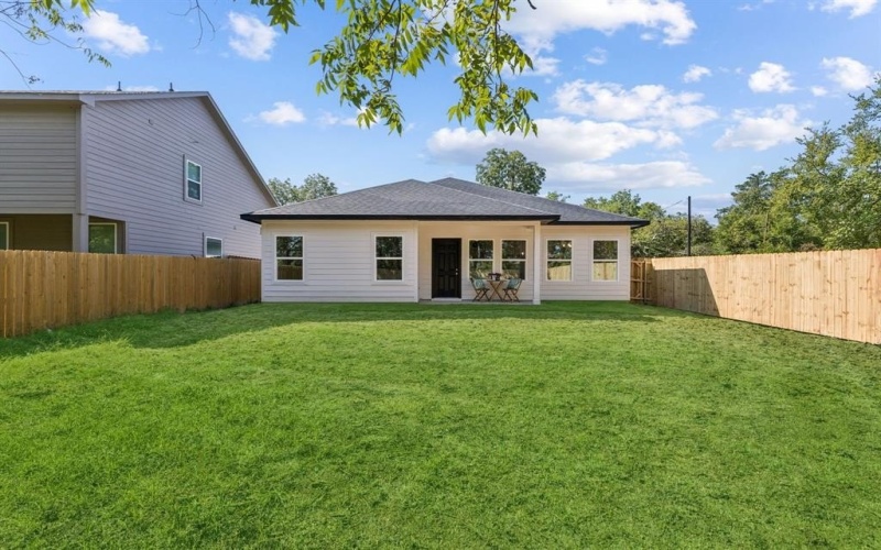 2826 Gillespie Street, Greenville, TX 75401, 3 Habitaciones Habitaciones , ,2 BañosBaños,Residential,En Venta,2826 Gillespie Street,0,21052335