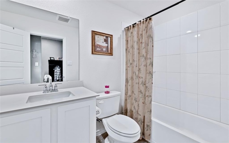 300 Tia Avenue, Caddo Mills, TX 75135, 4 Habitaciones Habitaciones , ,2 BañosBaños,Residential,En Venta,300 Tia Avenue,0,21056062