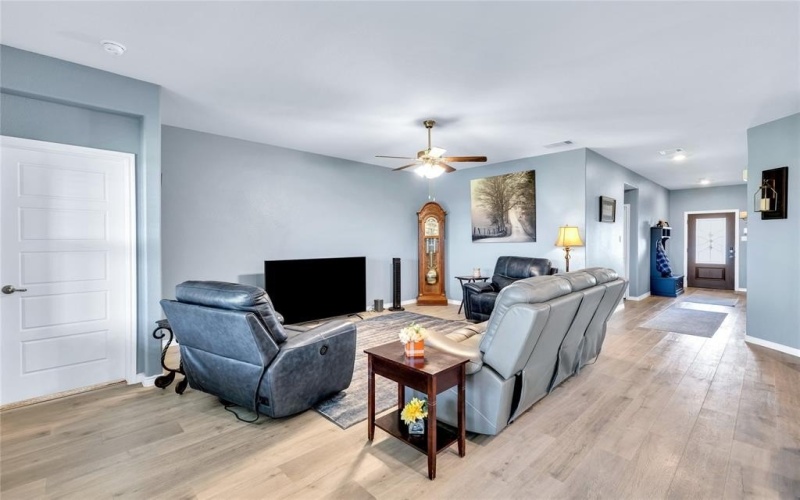 300 Tia Avenue, Caddo Mills, TX 75135, 4 Habitaciones Habitaciones , ,2 BañosBaños,Residential,En Venta,300 Tia Avenue,0,21056062