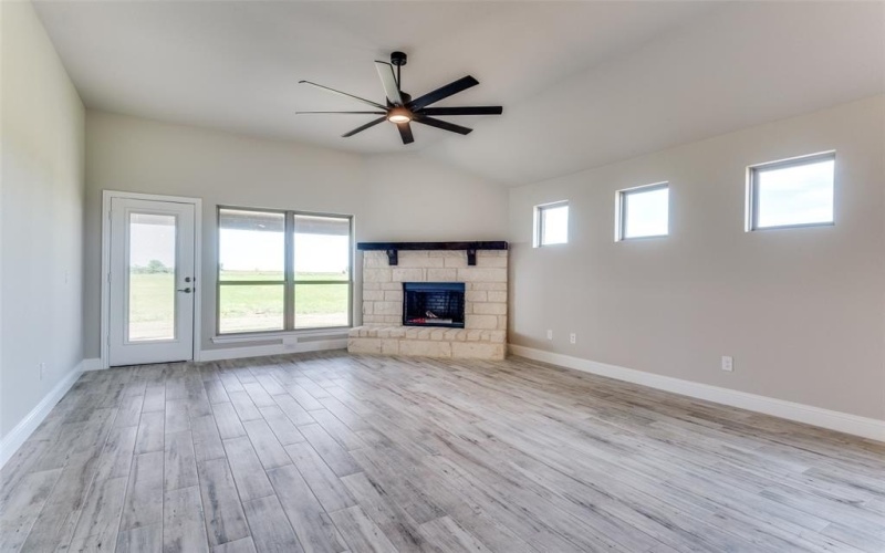 7511 West Line Road, Collinsville, TX 76233, 4 Habitaciones Habitaciones , ,3 BañosBaños,Residential,En Venta,7511 West Line Road,0,21056154