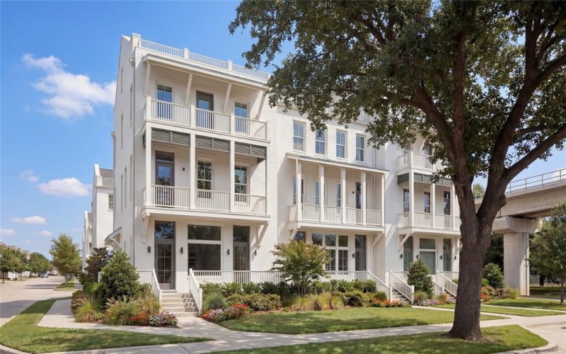 1308 E Crosby Road, Carrollton, TX 75006, 3 Habitaciones Habitaciones , ,3 BañosBaños,Residential,En Venta,1308 E Crosby Road,0,21056202