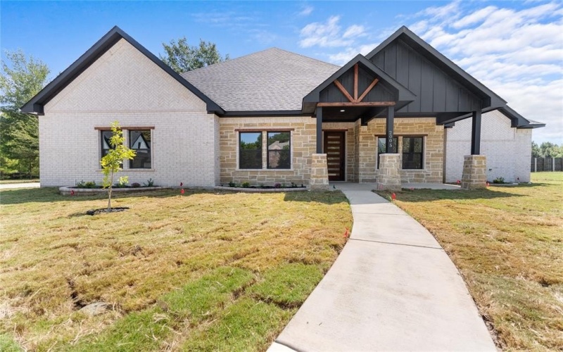 2005 Cumberland Circle, Corsicana, TX 75110, 4 Bedrooms Bedrooms, ,3 BathroomsBathrooms,Residential,For Sale,2005 Cumberland Circle,0,21056319