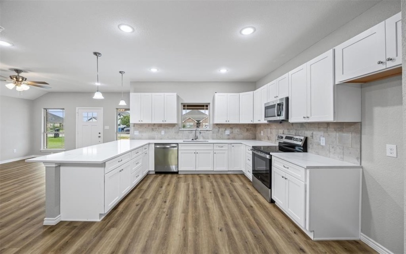 101 Joyce Street, Whitney, TX 76692, 4 Bedrooms Bedrooms, ,2 BathroomsBathrooms,Residential,For Sale,101 Joyce Street,0,21054259