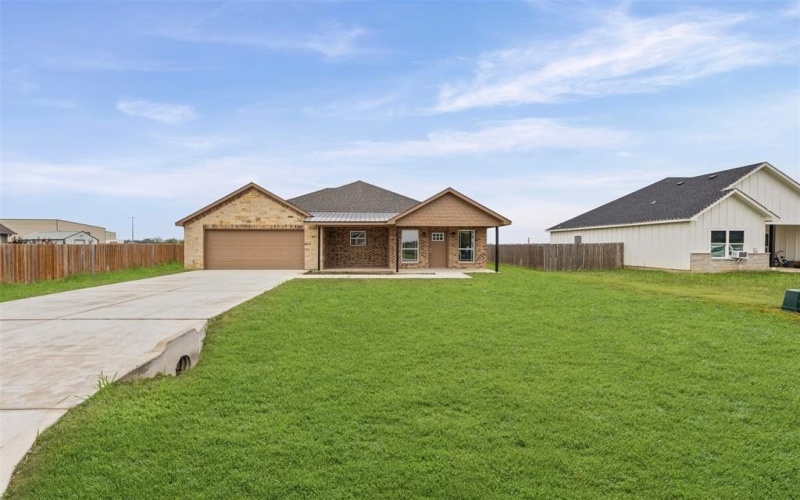 101 Joyce Street, Whitney, TX 76692, 4 Bedrooms Bedrooms, ,2 BathroomsBathrooms,Residential,For Sale,101 Joyce Street,0,21054259