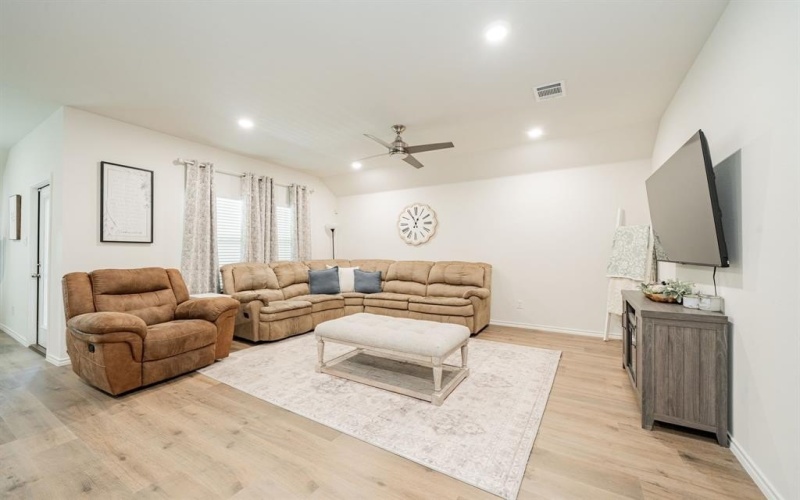 1518 Running Brook Court, Kaufman, TX 75142, 4 Bedrooms Bedrooms, ,2 BathroomsBathrooms,Residential,For Sale,1518 Running Brook Court,0,21056476
