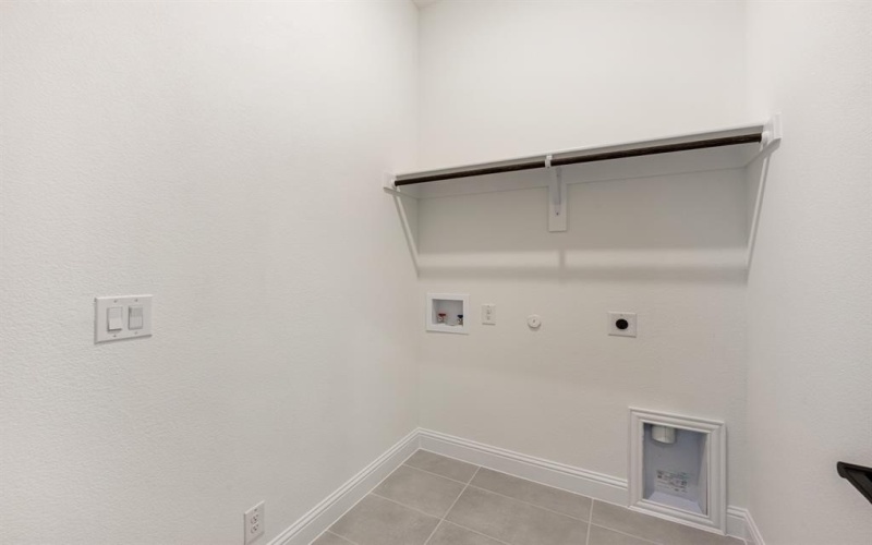 1126 Worthington Drive, Justin, TX 76247, 4 Bedrooms Bedrooms, ,3 BathroomsBathrooms,Residential,For Sale,1126 Worthington Drive,0,21056752