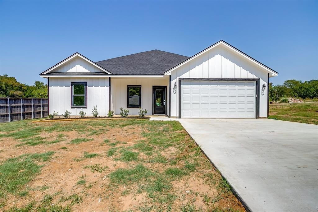138 Abbott Avenue, Covington, TX 76636, 4 Habitaciones Habitaciones , ,2 BañosBaños,Residential,En Venta,138 Abbott Avenue,0,21055108