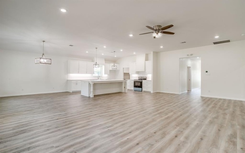 138 Abbott Avenue, Covington, TX 76636, 4 Habitaciones Habitaciones , ,2 BañosBaños,Residential,En Venta,138 Abbott Avenue,0,21055108