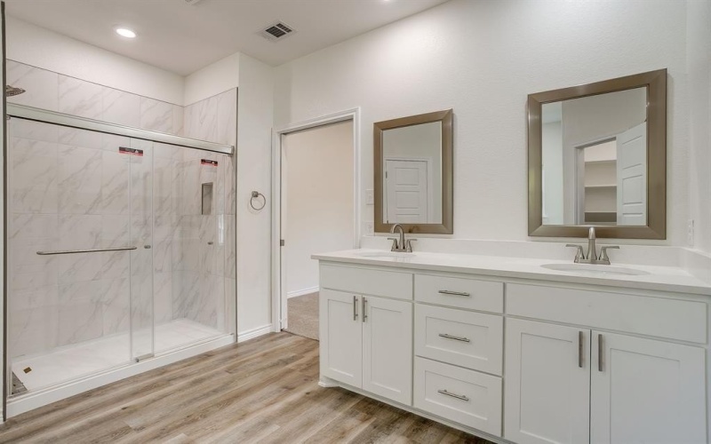 138 Abbott Avenue, Covington, TX 76636, 4 Habitaciones Habitaciones , ,2 BañosBaños,Residential,En Venta,138 Abbott Avenue,0,21055108