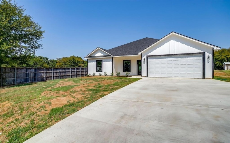138 Abbott Avenue, Covington, TX 76636, 4 Habitaciones Habitaciones , ,2 BañosBaños,Residential,En Venta,138 Abbott Avenue,0,21055108