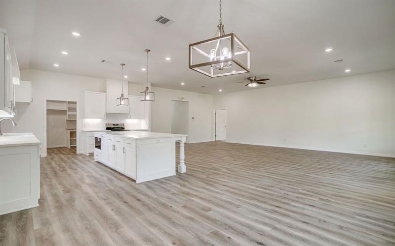 138 Abbott Avenue, Covington, TX 76636, 4 Habitaciones Habitaciones , ,2 BañosBaños,Residential,En Venta,138 Abbott Avenue,0,21055108